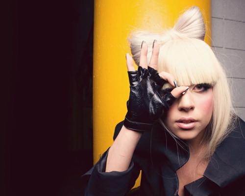 Lady_Gaga_Eye_of_Horus_Illuminati_Desktop_Wallpaper