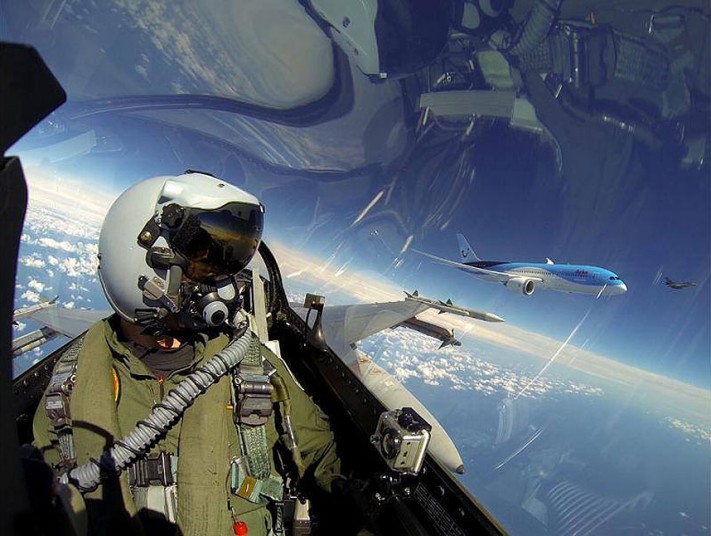 F-16 pilot Captain Jeroen Dickens, took selfie as he flew alongside Arkefly airline’s first 787-8, the first Dreamliner in the Netherlands Picture Credit: ROYAL NETHERLANDS AIR FORC
