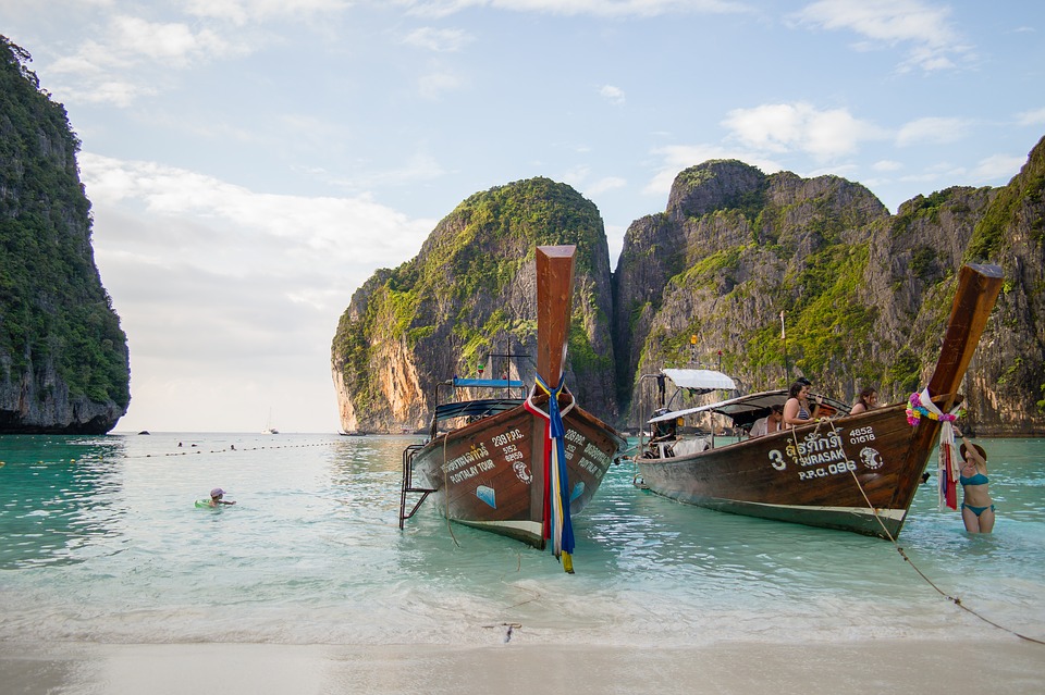 travel to thailand on a budget